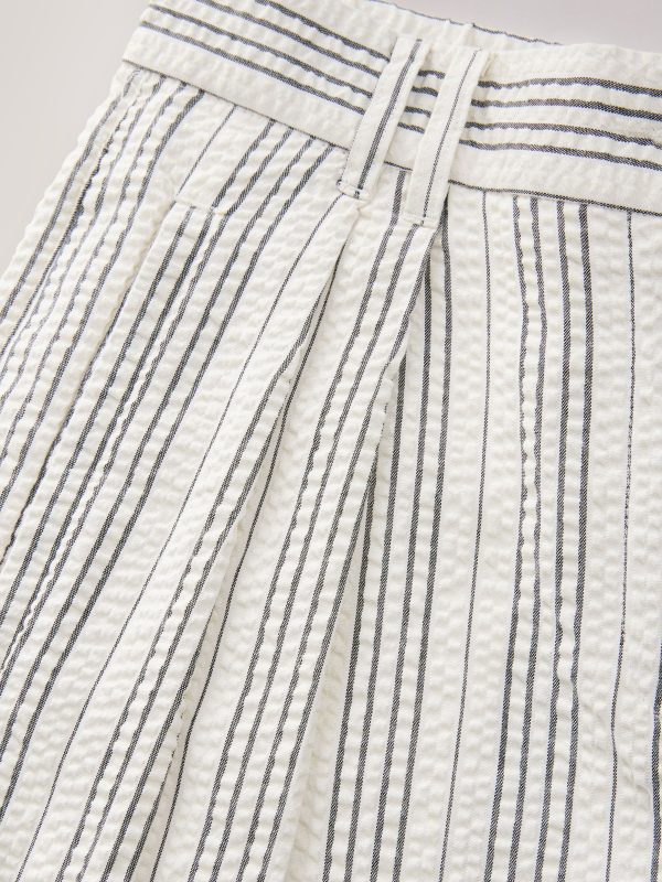 White/Black Straight Leg Textured Striped Trousers - 图片 7