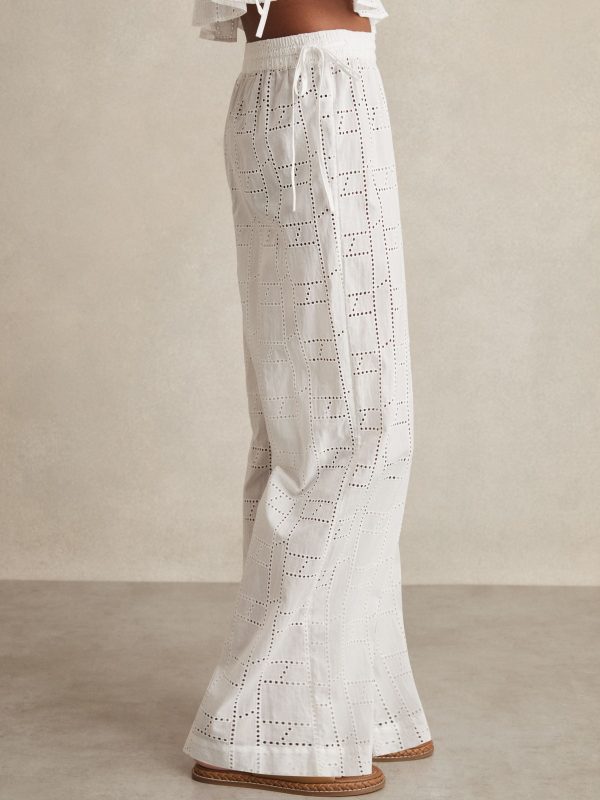 White Poppy Cotton Broderie Side-Tie Trousers - 图片 3